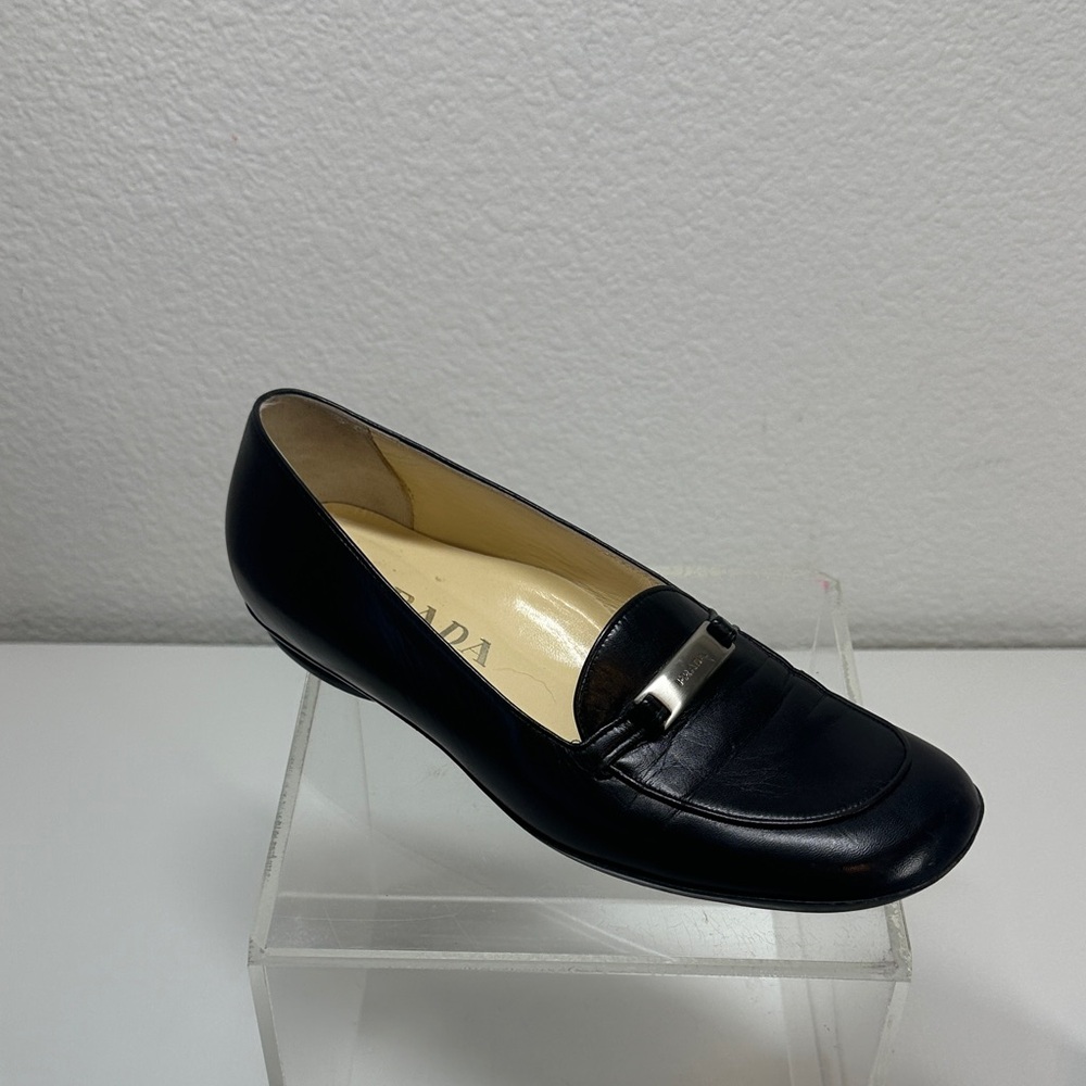 Prada Women's Black Leather Flats Loafers Euro 36 1/2 US Size 6 - Picture 3 of 9